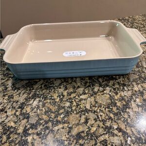 NWT Le Creuset large Ceramic Baking Dish - Sky Blue